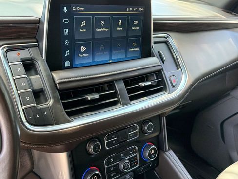 Used 2022 Chevrolet Tahoe Z71 w/ Luxury Package image 23