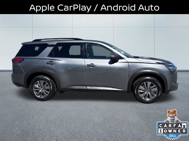 Used 2025 Nissan Pathfinder SV FWD image 2