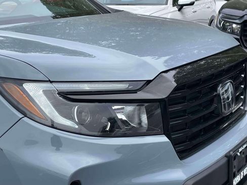 Certified 2024 Honda Passport Black Edition image 9