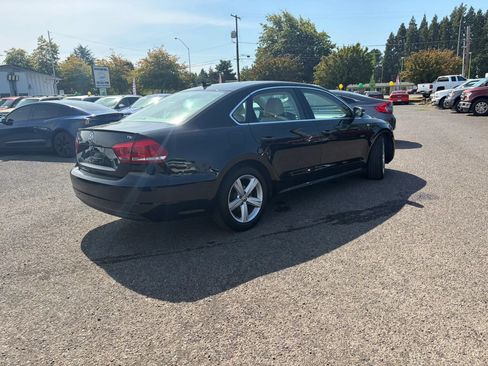Used 2014 Volkswagen Passat 1.8T Wolfsburg Edition FWD image 3