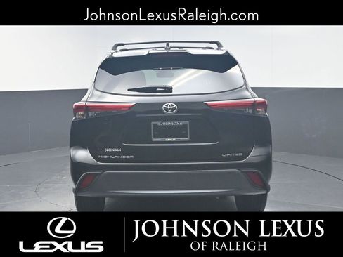 Used 2021 Toyota Highlander Limited image 8