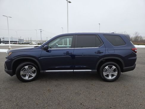 Used 2025 Honda Pilot EX-L image 13