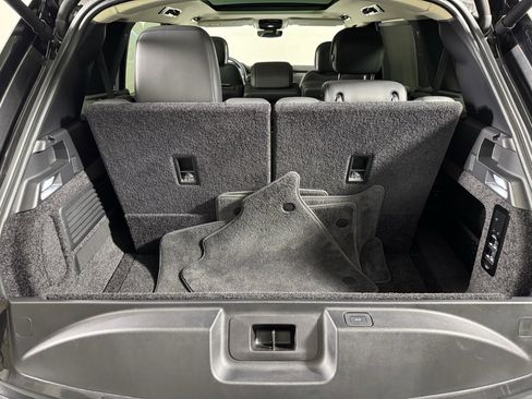 Used 2024 Land Rover Range Rover Long Wheelbase SE image 29