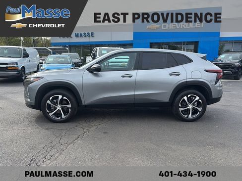 Certified 2024 Chevrolet Trax RS FWD image 4