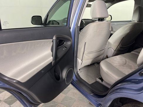 Used 2012 Toyota RAV4 4WD w/ Value Pkg image 12