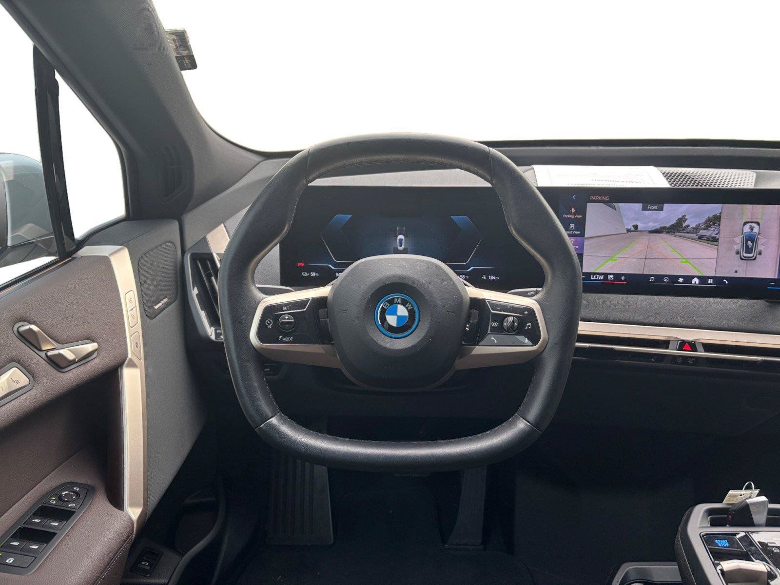 Used 2025 BMW iX xDrive50 w/ Premium Package AWD/4WD image 28