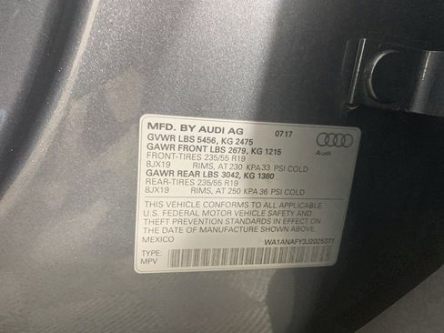 Used 2018 Audi Q5 Premium w/ Convenience Package image 12