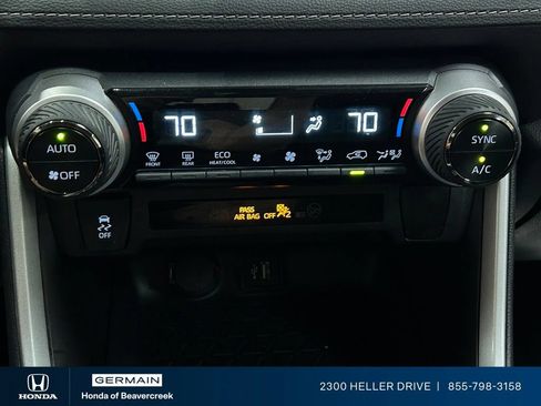 Used 2025 Toyota RAV4 XLE AWD/4WD image 24
