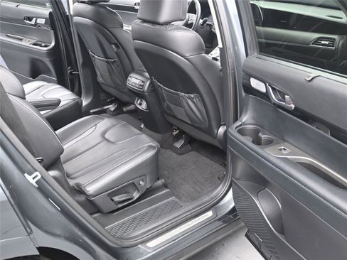 Used 2021 Hyundai Palisade Limited image 8