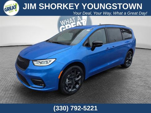 New 2026 Chrysler Pacifica Select w/ S Appearance Package image 1