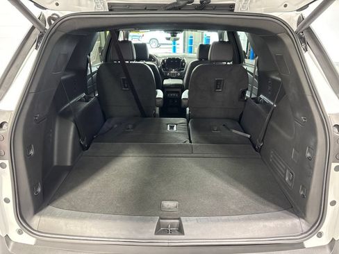 Used 2023 Chevrolet Traverse LT w/ LT Premium Package AWD/4WD image 52