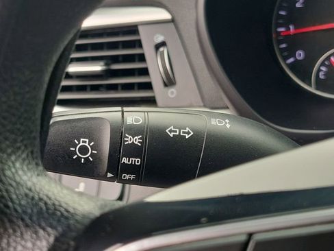 Used 2019 Kia Optima LX FWD image 32