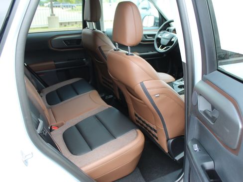 New 2026 Ford Bronco Sport Outer Banks w/ Outer Banks Tech Package+ AWD/4WD image 14