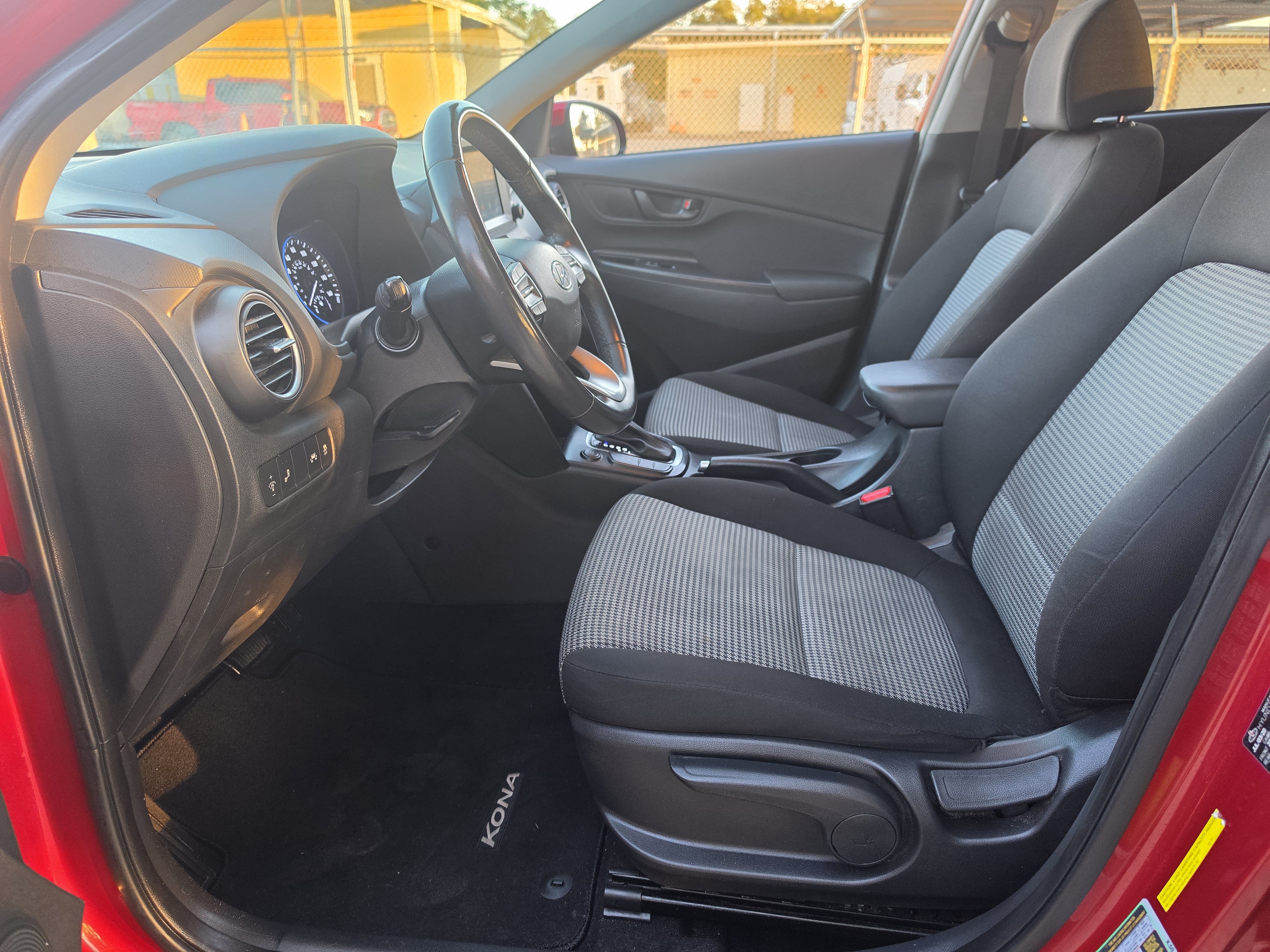 Used 2021 Hyundai Kona SEL FWD image 22