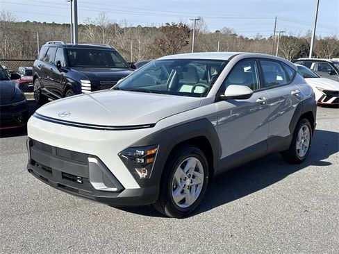 New 2026 Hyundai Kona SE image 3