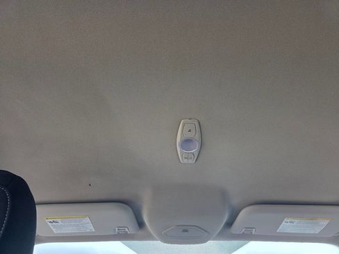 Used 2018 Ford Focus SE image 34