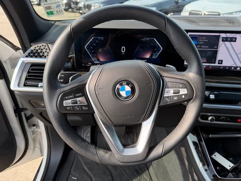 Certified 2024 BMW X5 xDrive40i w/ Premium Package AWD/4WD image 12