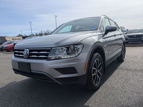 Certified 2021 Volkswagen Tiguan S image 8