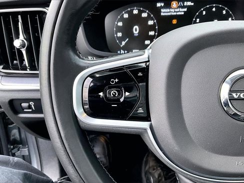 Used 2020 Volvo V60 T5 Cross Country image 10
