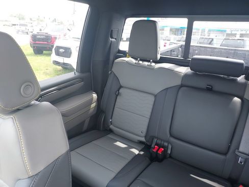 New 2026 Chevrolet Silverado 2500 ZR2 w/ ZR2 Bison Edition AWD/4WD image 12
