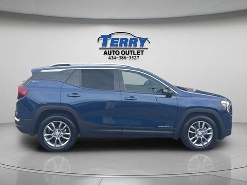 Used 2022 GMC Terrain SLT w/ Tech Package image 1