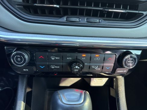 Used 2022 Jeep Compass Limited AWD/4WD image 23
