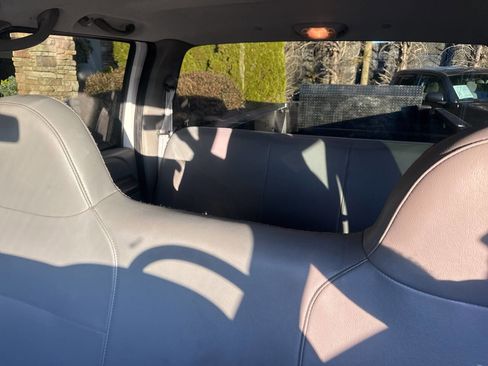 Used 2006 Ford F350 Lariat image 13