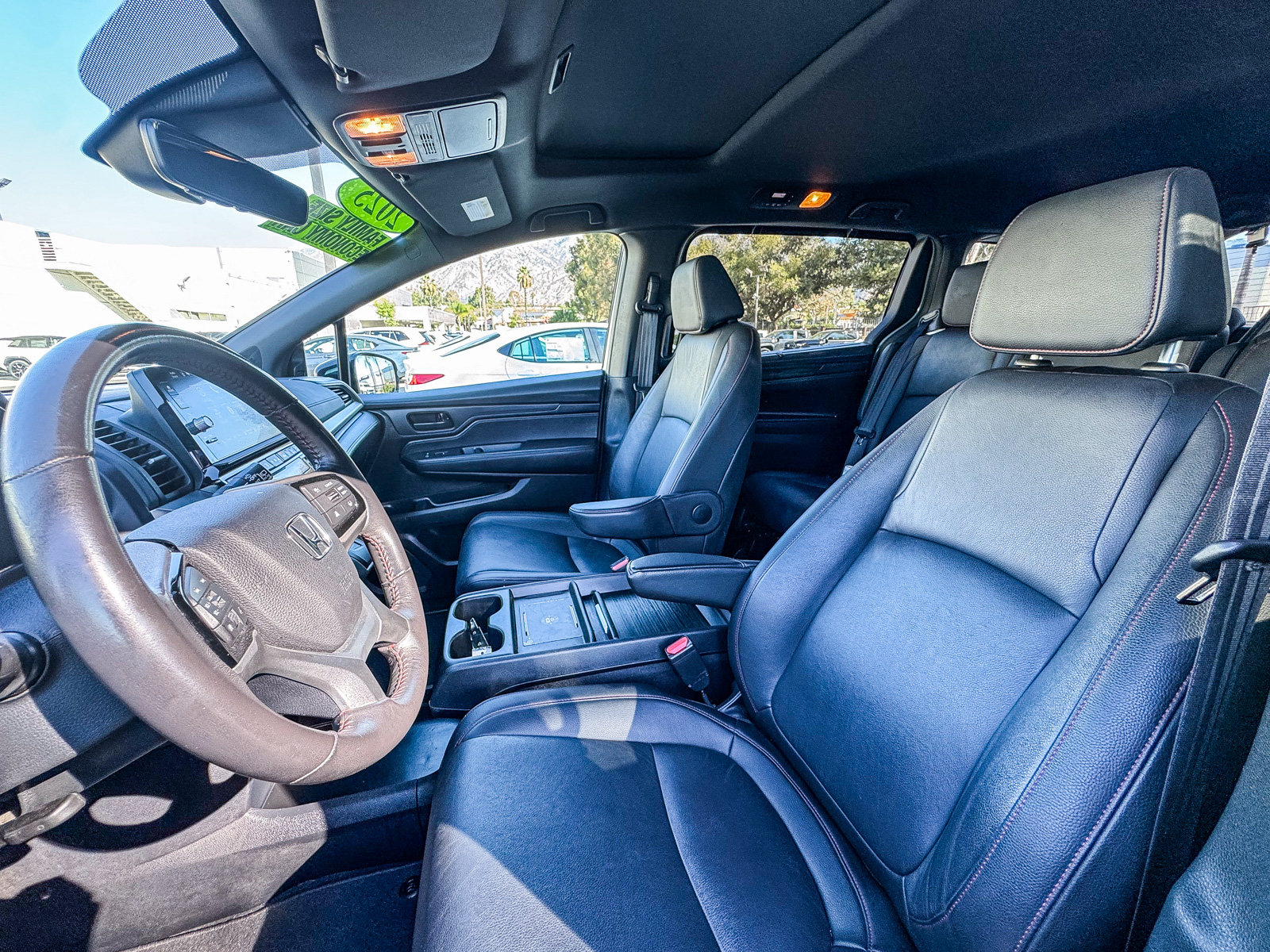 Used 2025 Honda Odyssey Sport-L image 17