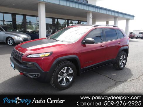 Used 2014 Jeep Cherokee Trailhawk w/ Comfort/Convenience Group AWD/4WD image 1