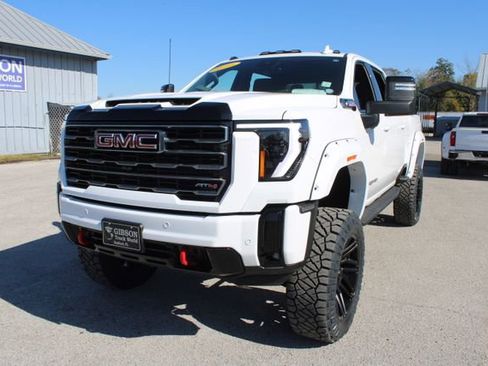 Used 2025 GMC Sierra 2500 AT4 w/ AT4 Premium Plus Package image 3