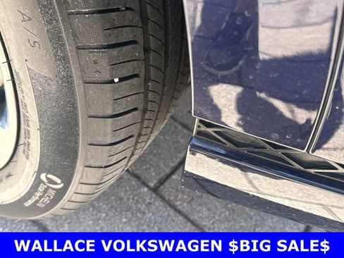 Used 2024 Genesis GV70 3.5T Sport AWD/4WD image 11
