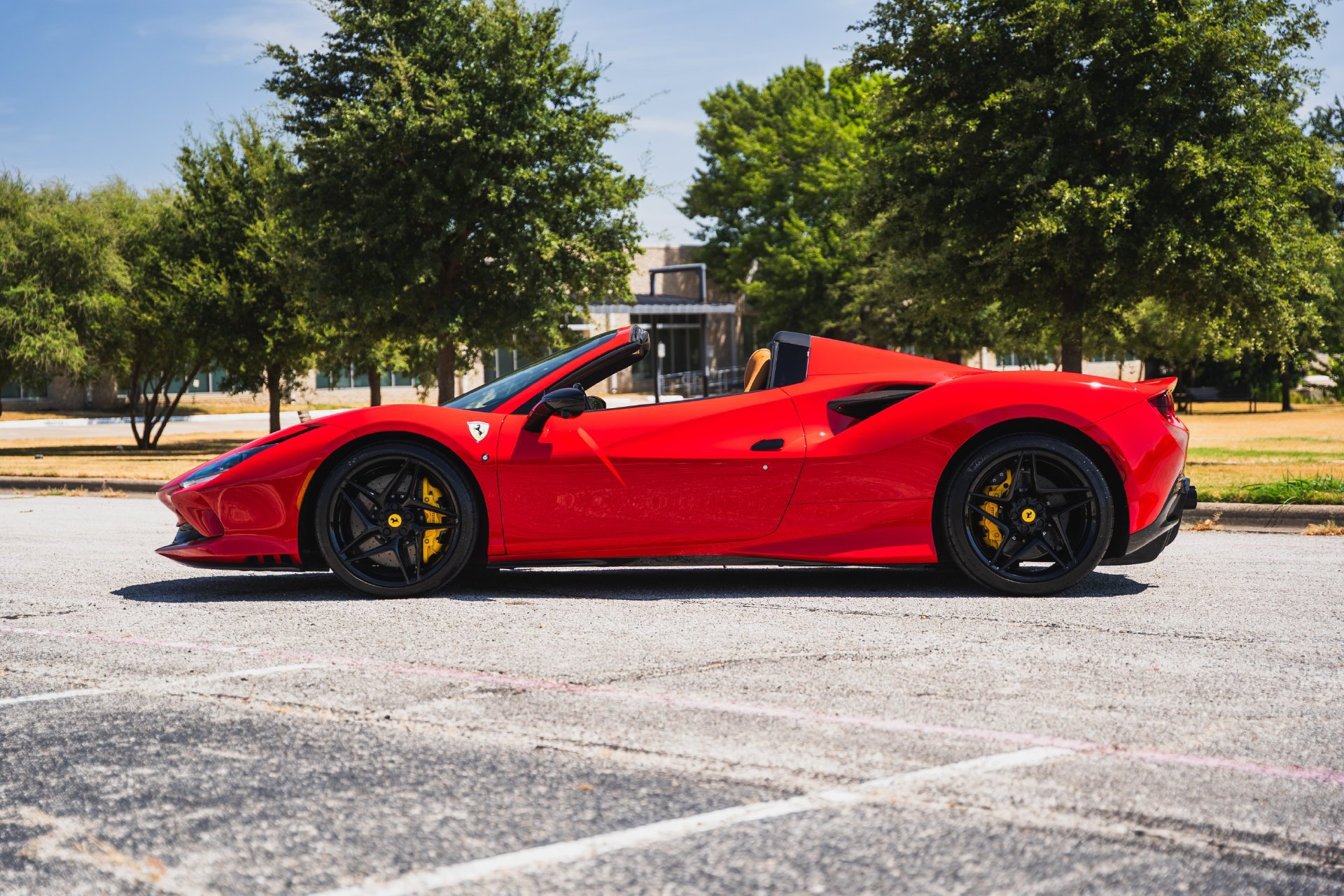 Used 2021 Ferrari F8 Tributo RWD image 5