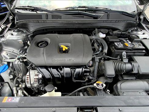 Used 2023 Kia Forte LXS image 11