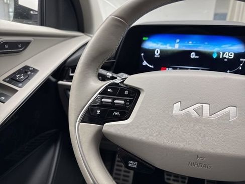 Used 2023 Kia Niro Wave w/ Wave Preserve Package image 20