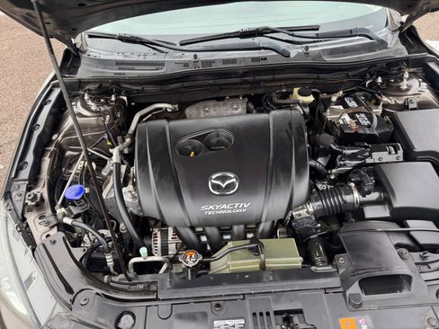 Used 2015 MAZDA MAZDA3 i Sport image 30