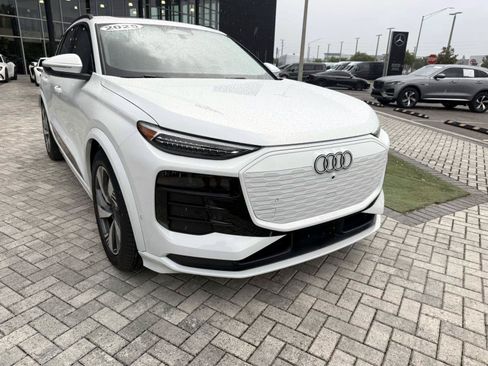 Used 2025 Audi Q6 e-tron Prestige w/ Beige Warm Weather Package AWD/4WD image 8