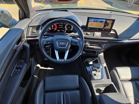 Used 2023 Audi SQ5 Prestige w/ Prestige Package image 8