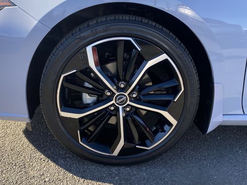 Used 2023 Nissan Altima 2.5 SR image 9