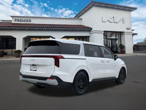 New 2026 Kia Carnival image 8