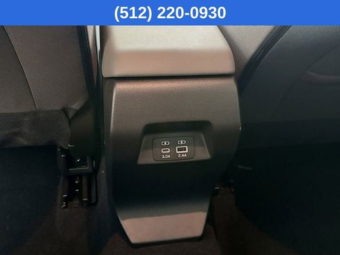 Used 2025 Subaru Crosstrek 2.0i Premium image 31