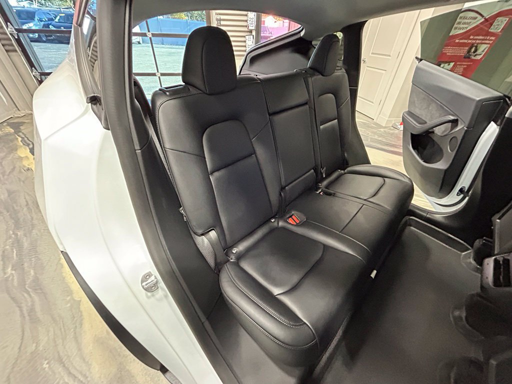 Used 2022 Tesla Model Y Performance AWD/4WD image 5