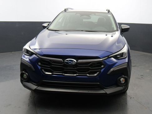 Certified 2025 Subaru Crosstrek 2.5i Limited w/ Crosstrek Mirror Package image 8