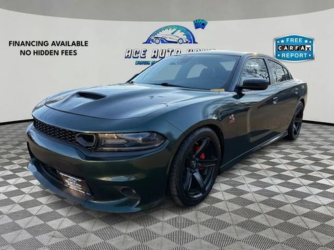 Used 2016 Dodge Charger R/T Scat Pack w/ Technology Group image 3