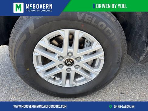 Used 2024 Toyota Tundra SR5 w/ SR5 Convenience Package AWD/4WD image 26