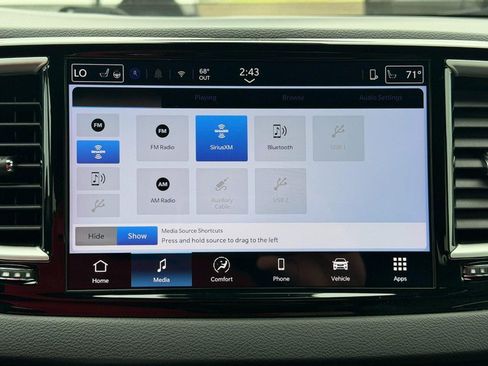 Used 2025 Chrysler Pacifica Select FWD image 37
