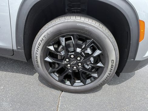 New 2026 Chevrolet Traverse LT w/ Midnight/Sport Edition FWD image 12