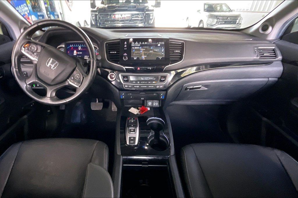 Used 2022 Honda Pilot Touring image 6