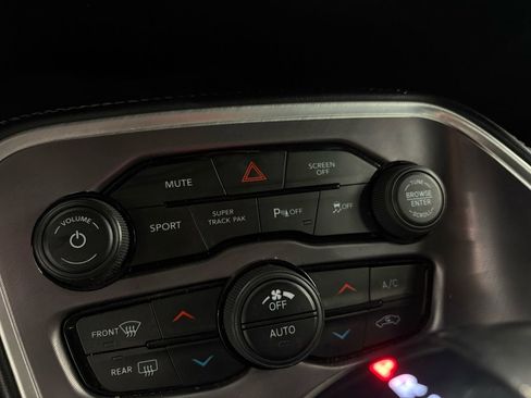 Used 2022 Dodge Challenger R/T w/ T/A Package image 33