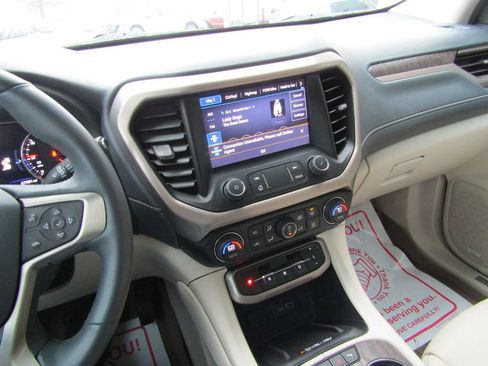 Used 2023 GMC Acadia Denali image 21