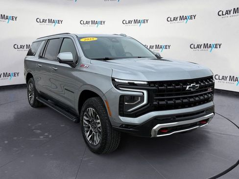 Used 2025 Chevrolet Suburban Z71 image 7